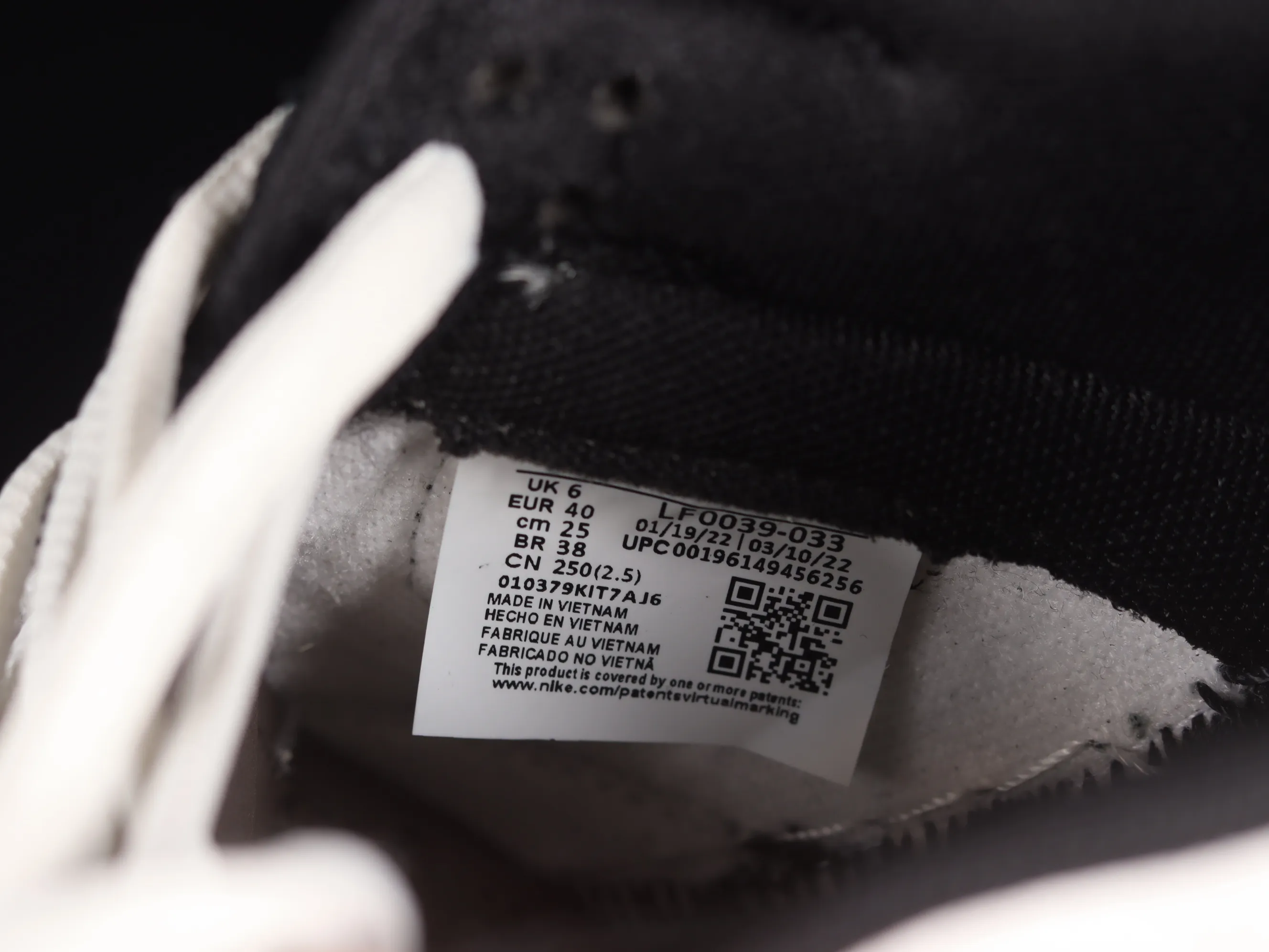 All Categories Nk SB Dunk Series Nk SB Dunk Low Low-top sneakers Otomo Katsuhiro x Nk SB Dunk Low "Steamboy OST" Otomo Katsuhiro co-branded SB low-top sports and leisure sneakers LF0039-033